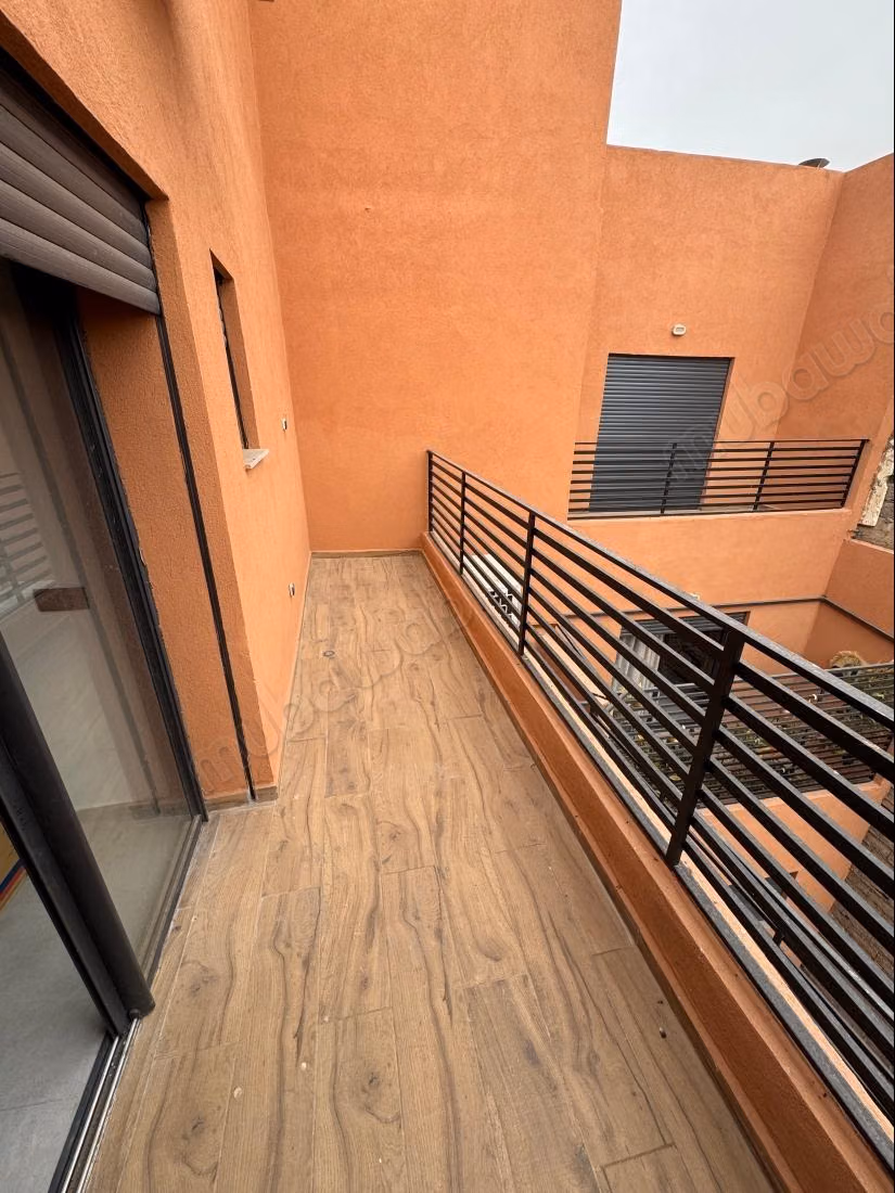 Superbe appartement à vendre à Guéliz. 
Surface totale 38 m². 
Bien meublé