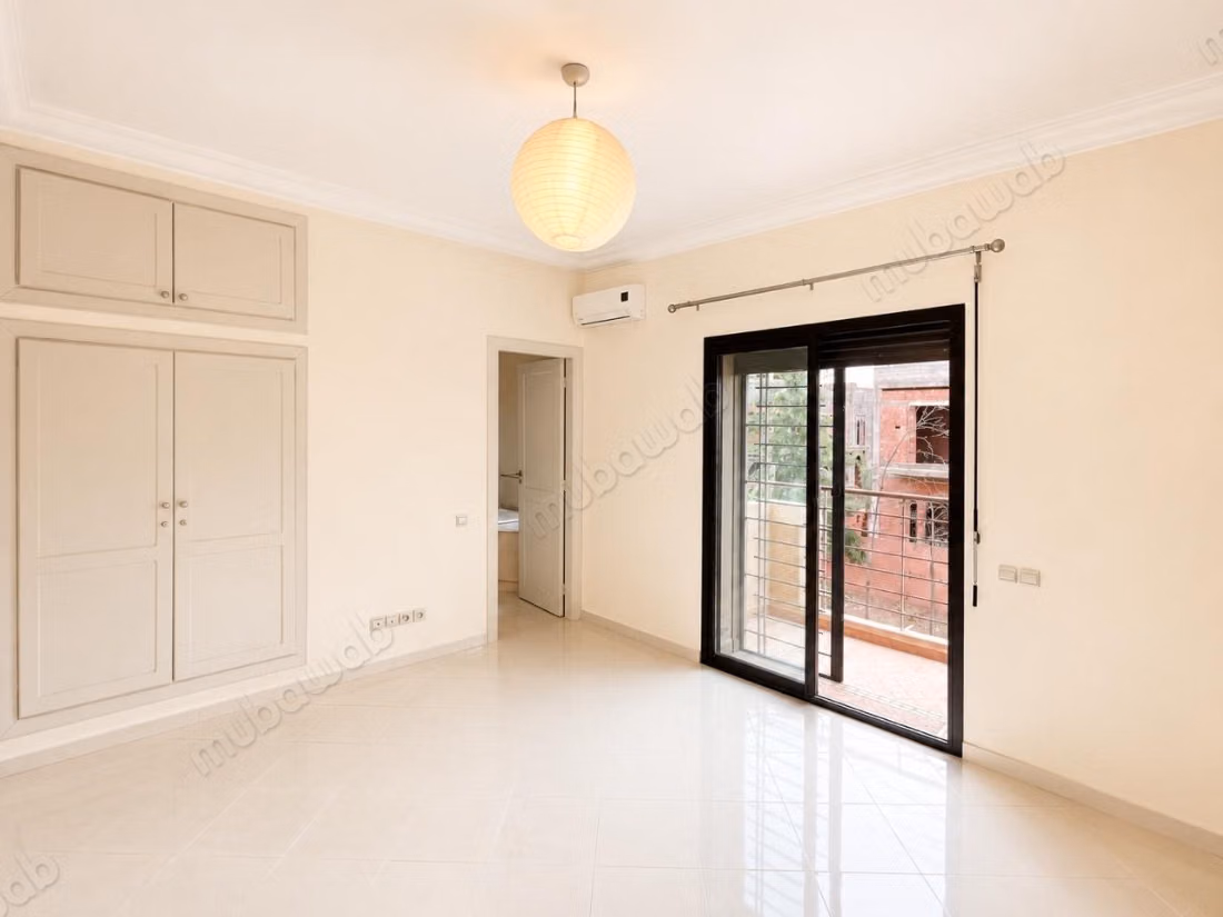 Villa di alta classe in affitto a Hay Targa. 5 stanze. Lavatrice