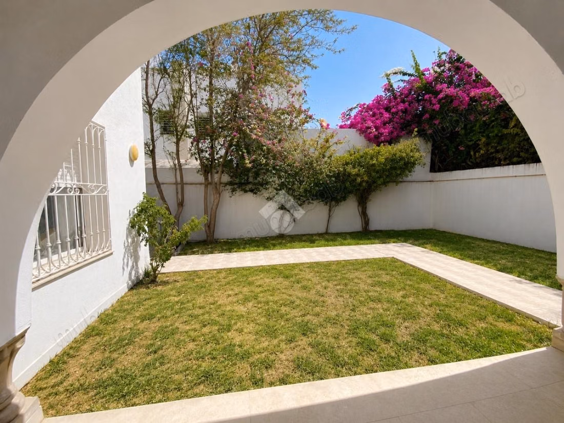 Villa indipendente in vendita