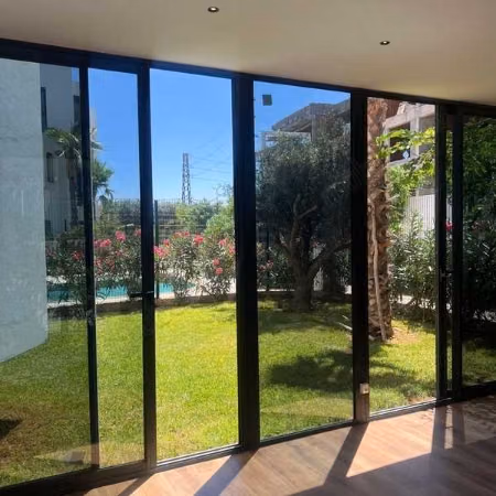Appartamento in Affitto di 217.0 m² a Casablanca, Ain Diab Estensione 2