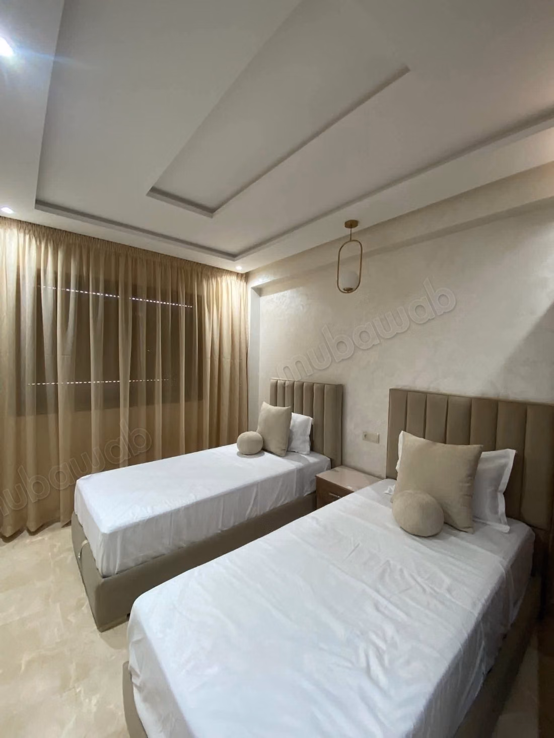 Apartments for rent in the city center. 2 rooms. Elevator and parking spaces