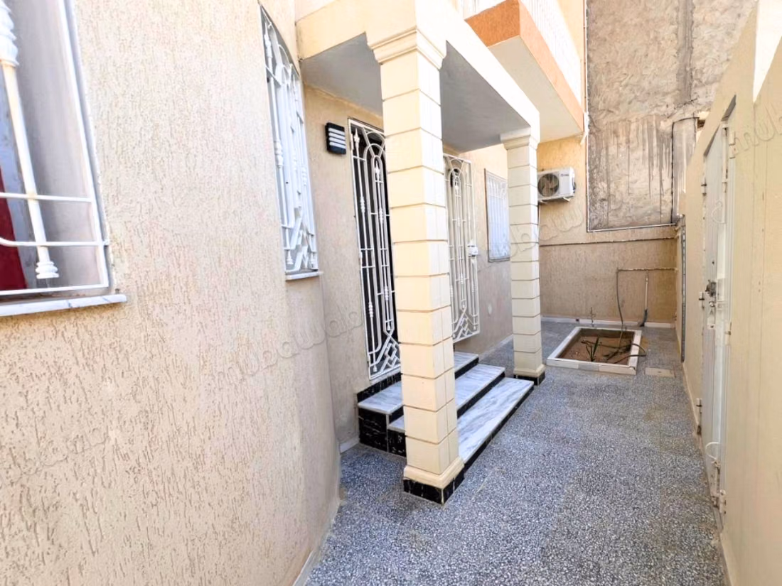 For sale - S3 semi-detached villa in Cité El Manar