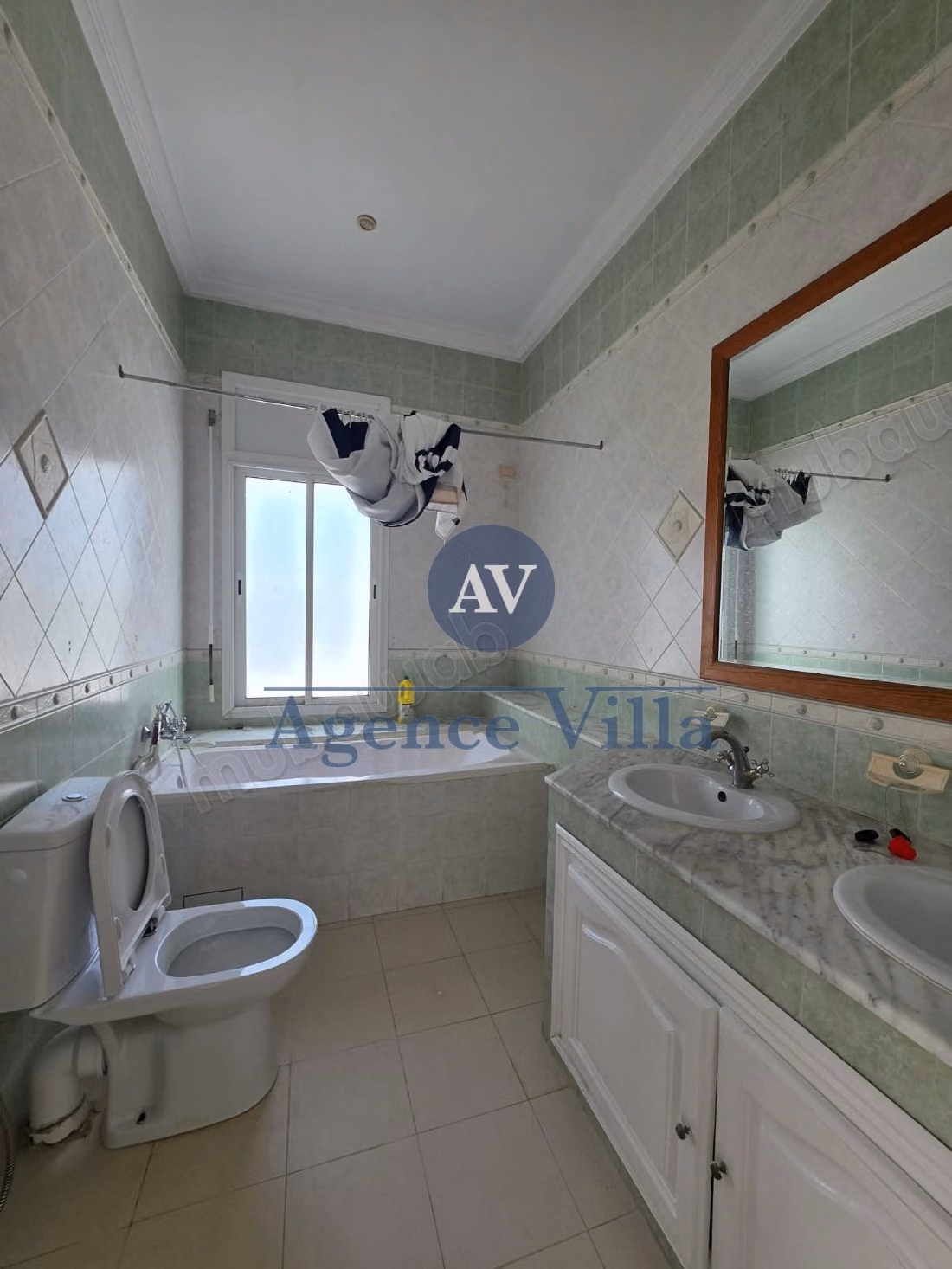 A louer une villa s6 à Carthage avec vue sur mer