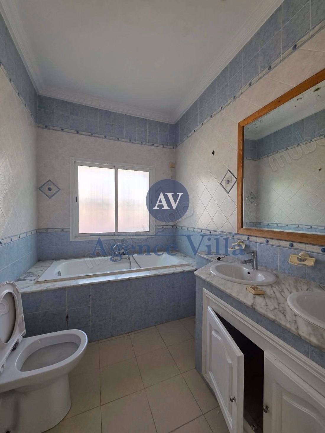 A louer une villa s6 à Carthage avec vue sur mer