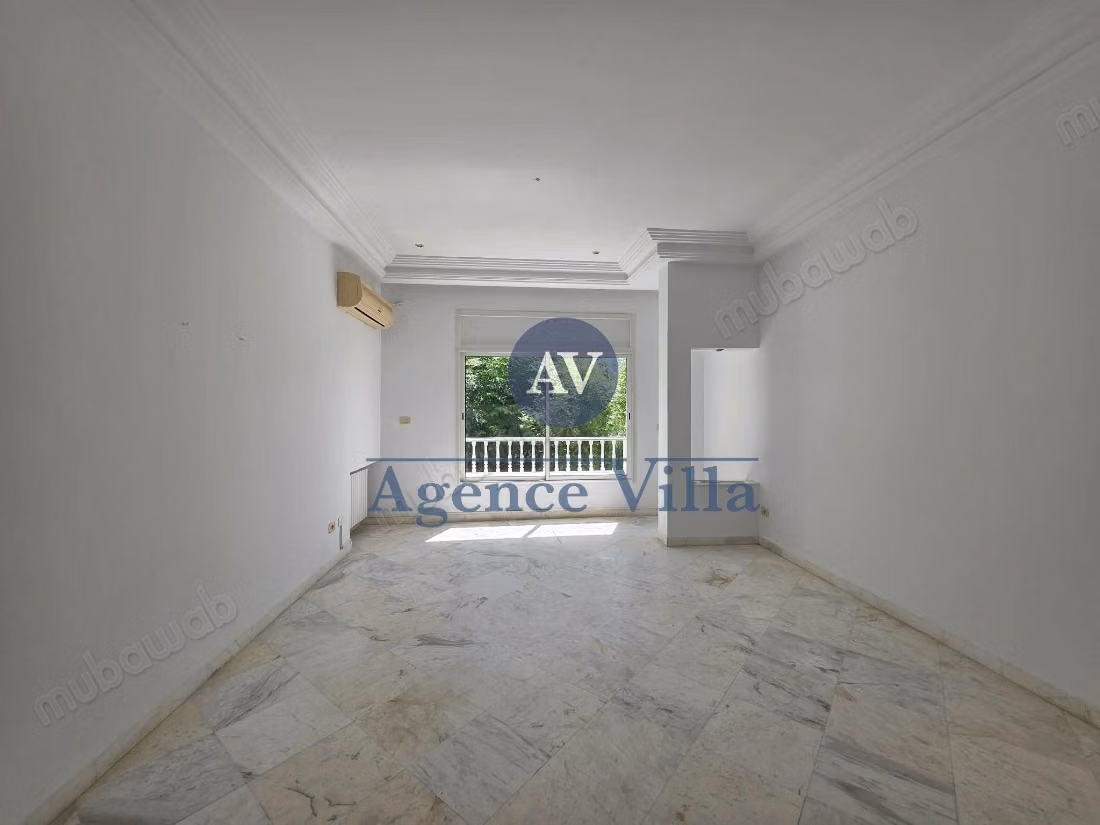 A louer une villa s6 à Carthage avec vue sur mer