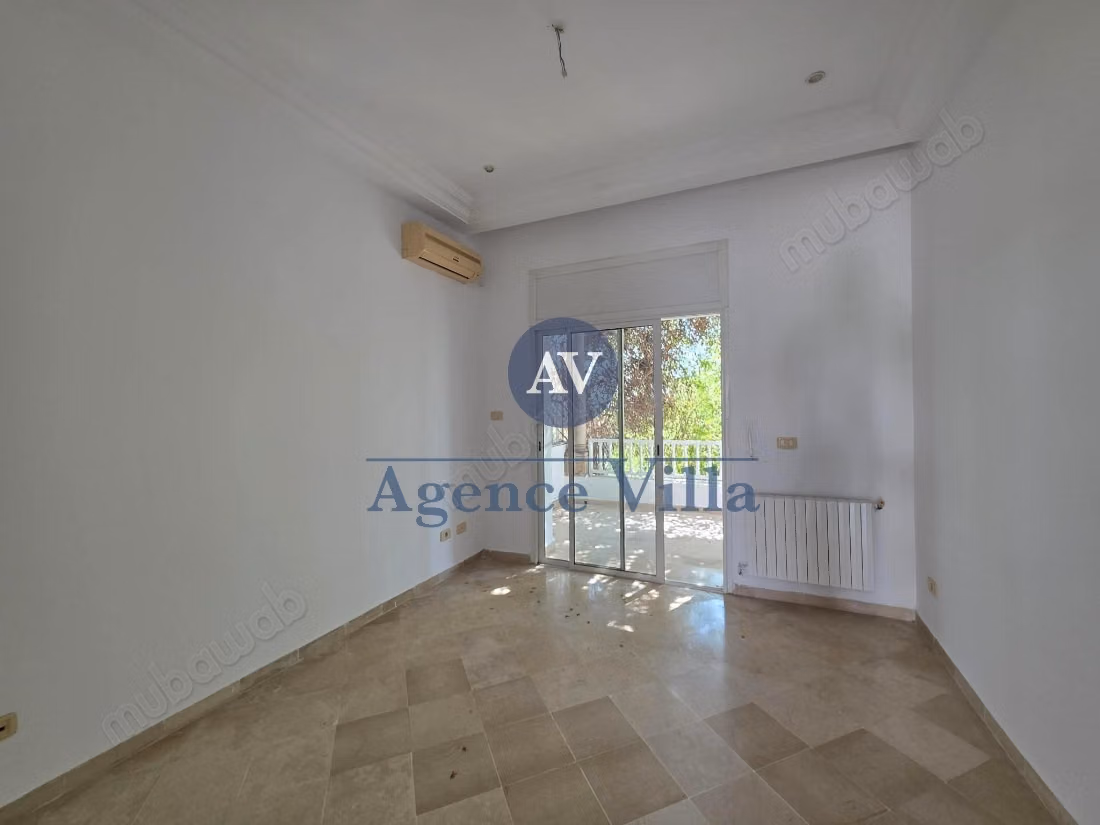 A louer une villa s6 à Carthage avec vue sur mer