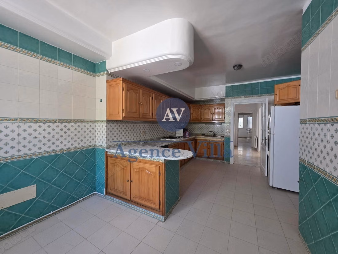 A louer une villa s6 à Carthage avec vue sur mer