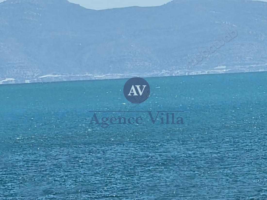 A louer une villa s6 à Carthage avec vue sur mer