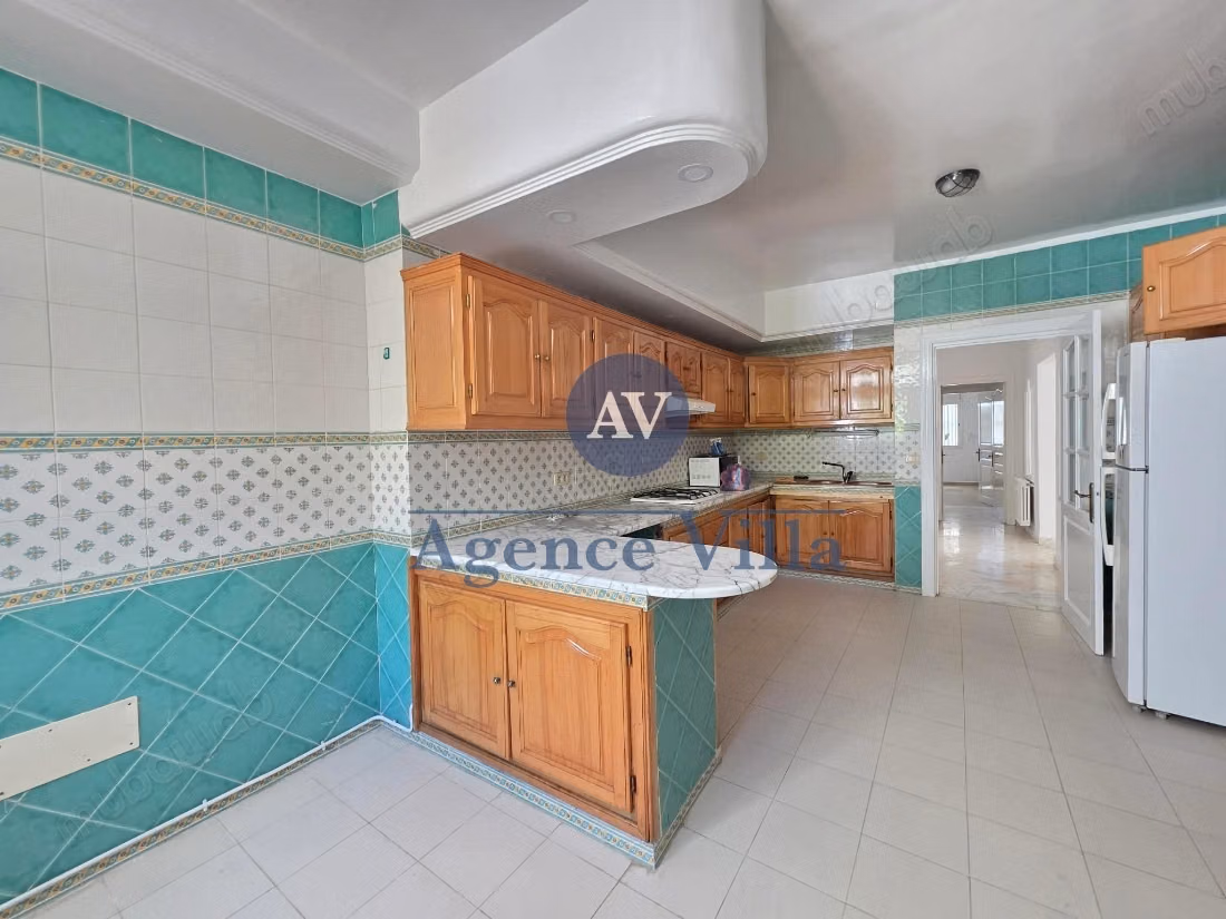 A louer une villa s6 à Carthage avec vue sur mer