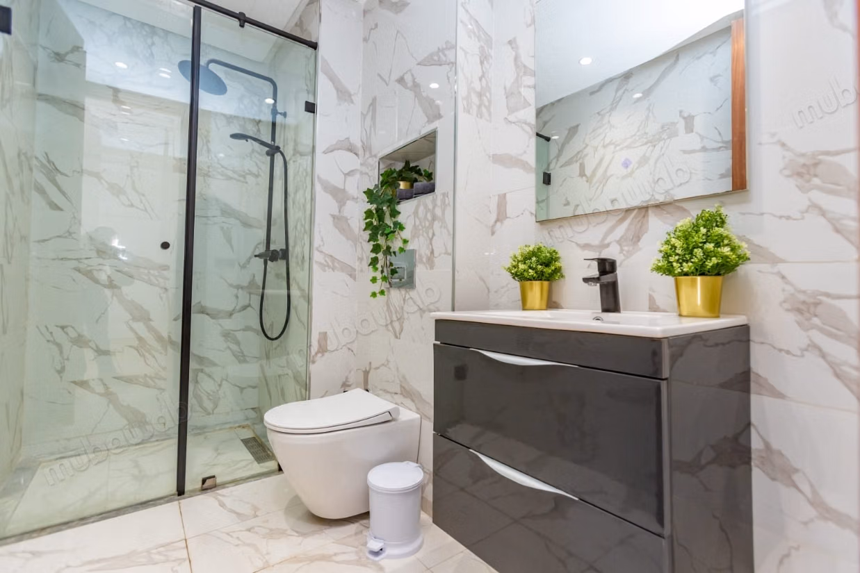Studio meublé 49 m² 
3éme étg 
Balcon 
Gge Palmier