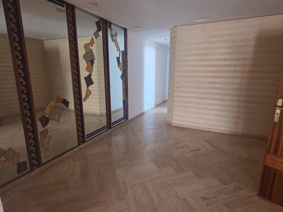 Bel appartamento con terrazza ad Agdal