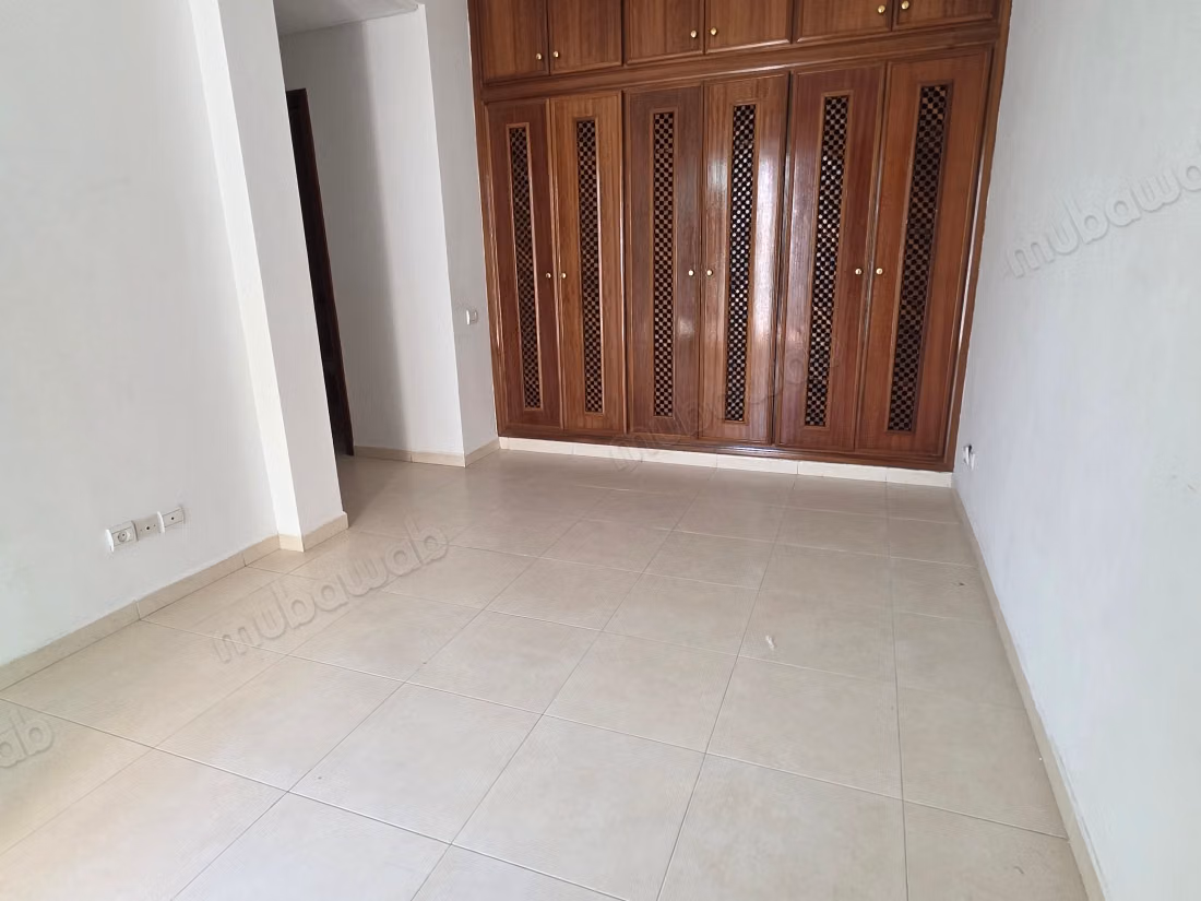 Bel appartamento con terrazza ad Agdal