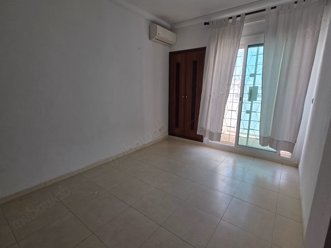 Bel appartamento con terrazza ad Agdal