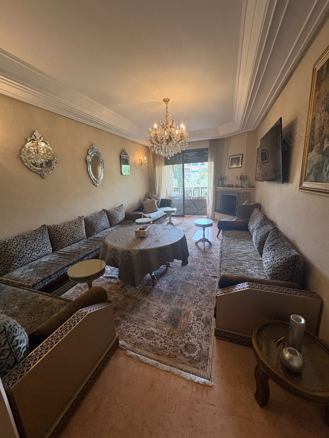 Prachtig appartement te huur in Agdal. Totale oppervlakte 150 m². Goed ingericht
