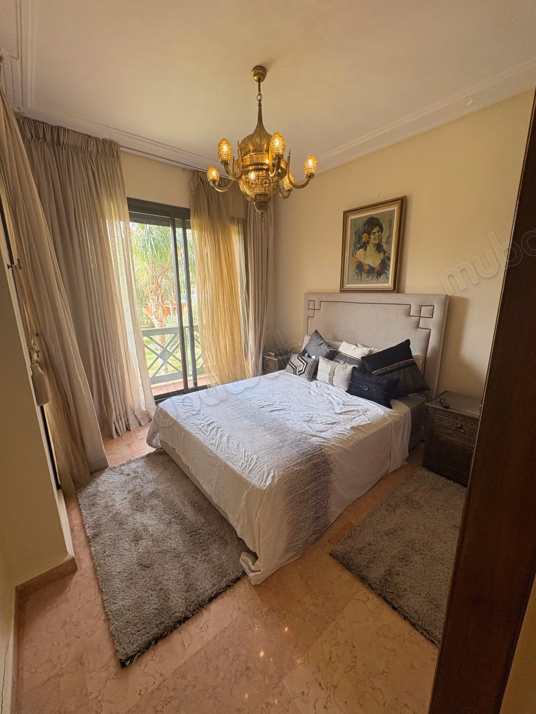 Prachtig appartement te huur in Agdal. Totale oppervlakte 150 m². Goed ingericht