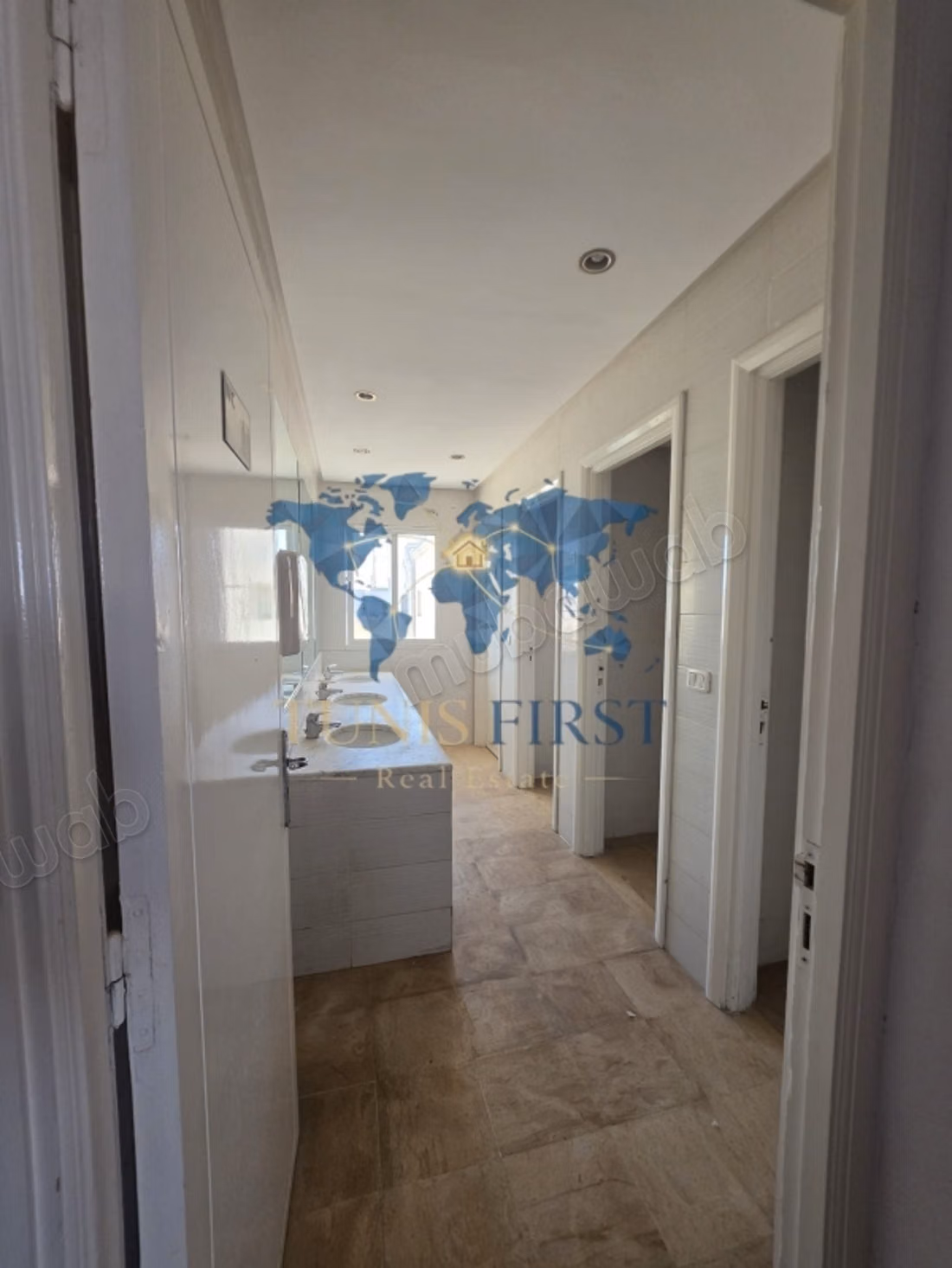 For Rent Open Space of 300 m² at the Lakeside 1