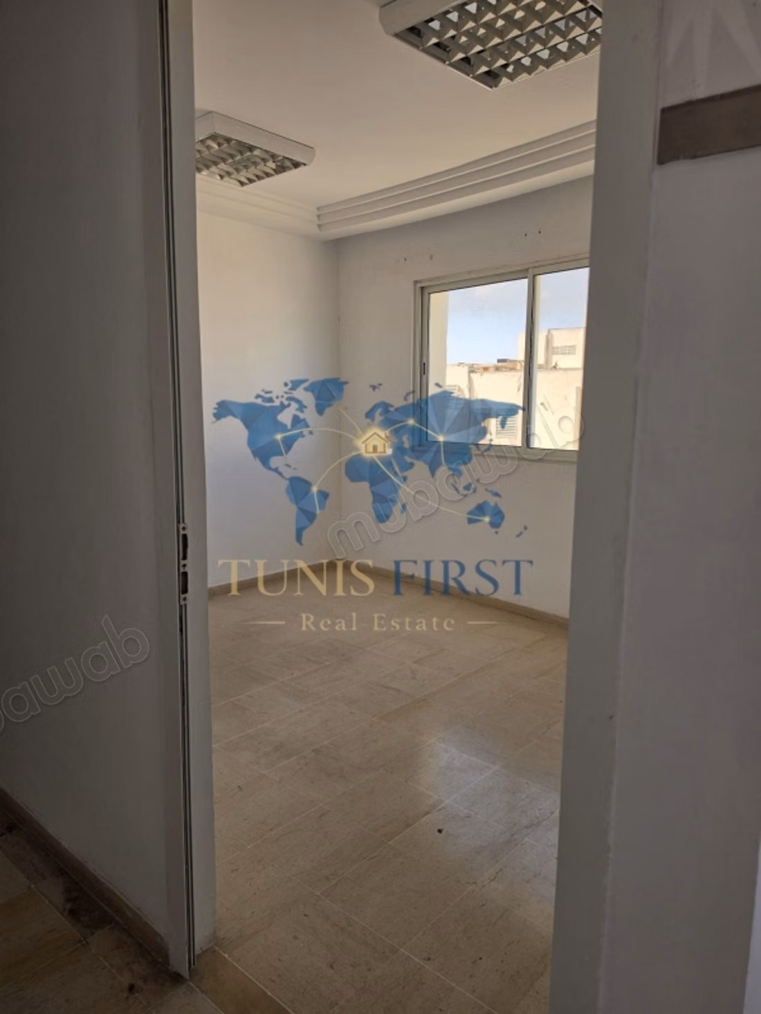 For Rent Open Space of 300 m² at the Lakeside 1