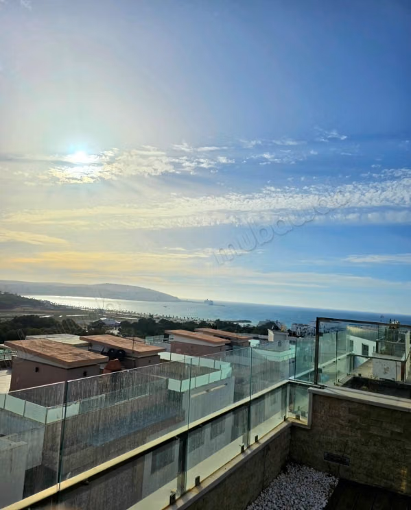 Magnifico duplex F3 con vista mare