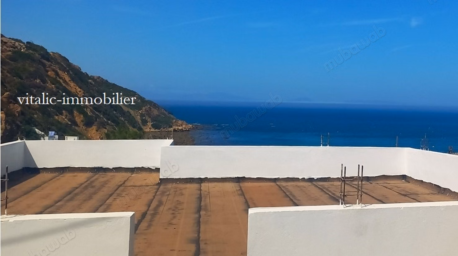 Playa blanca/ pequeña villa titrada con vista al mar