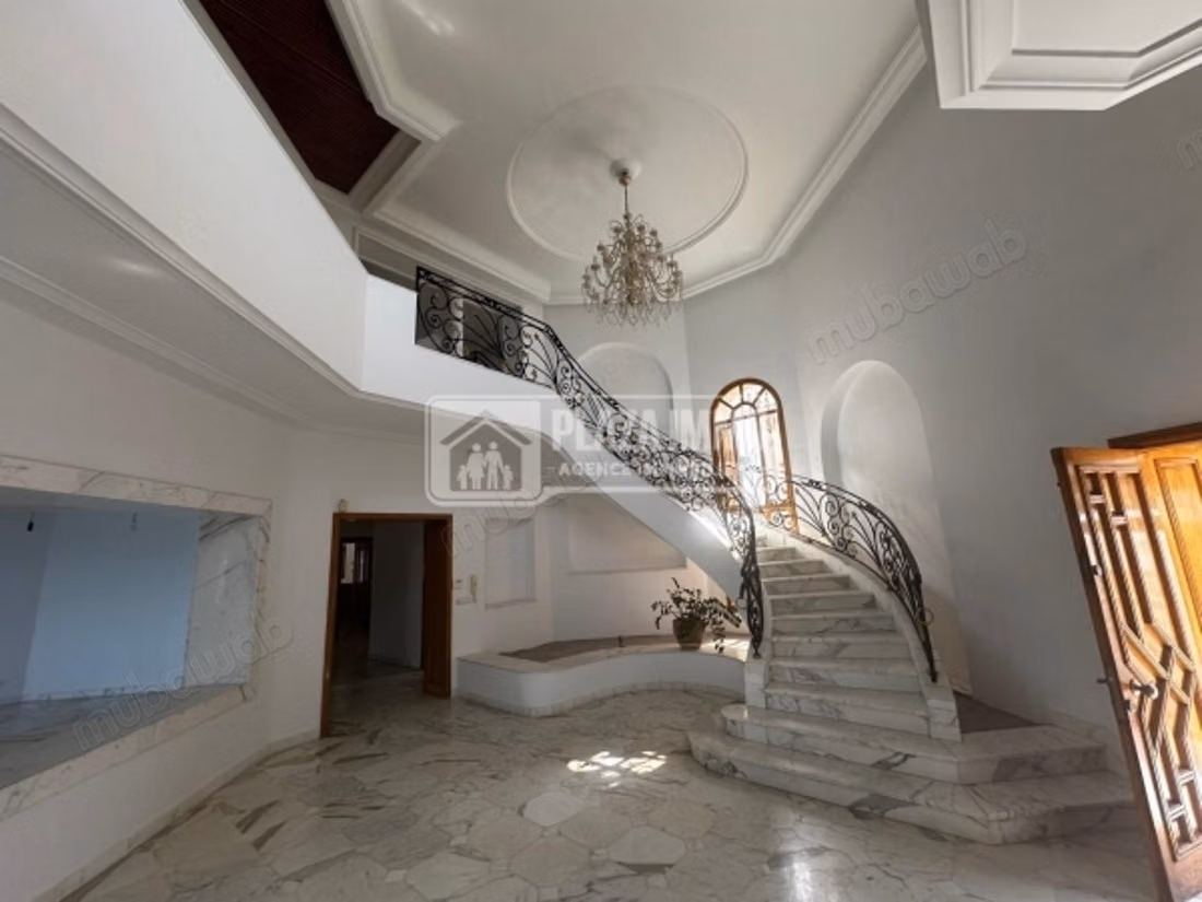 For rent a villa in Marsa Cube by the water