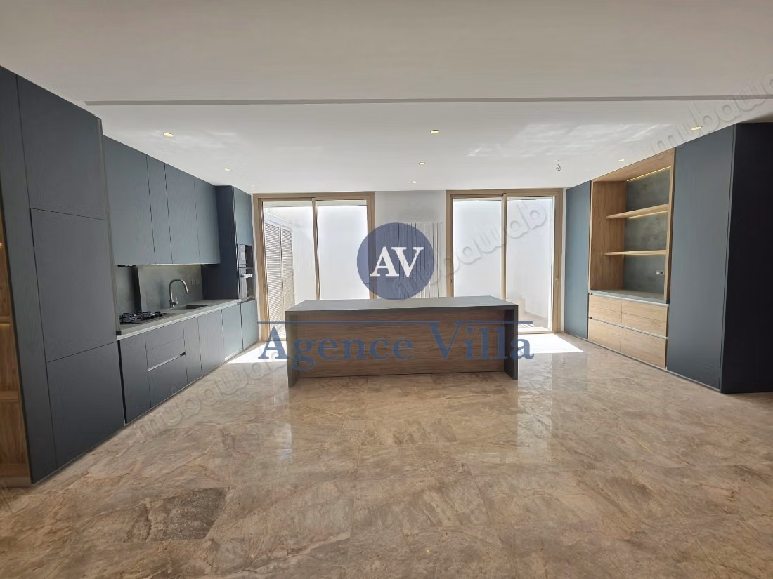 For rent new duplex S3 with pool in La Marsa