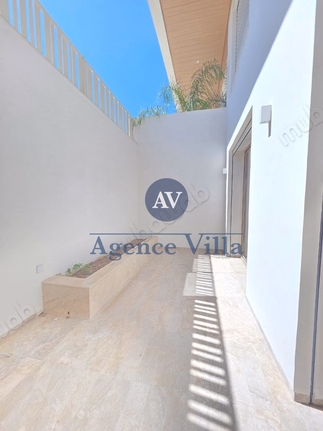 For rent new duplex S3 with pool in La Marsa