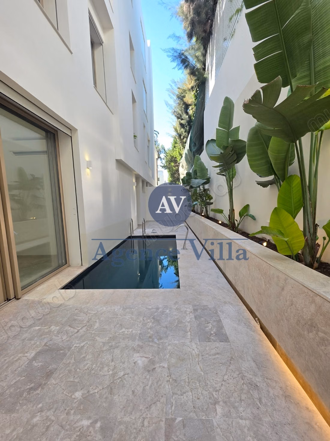 For rent new duplex S3 with pool in La Marsa