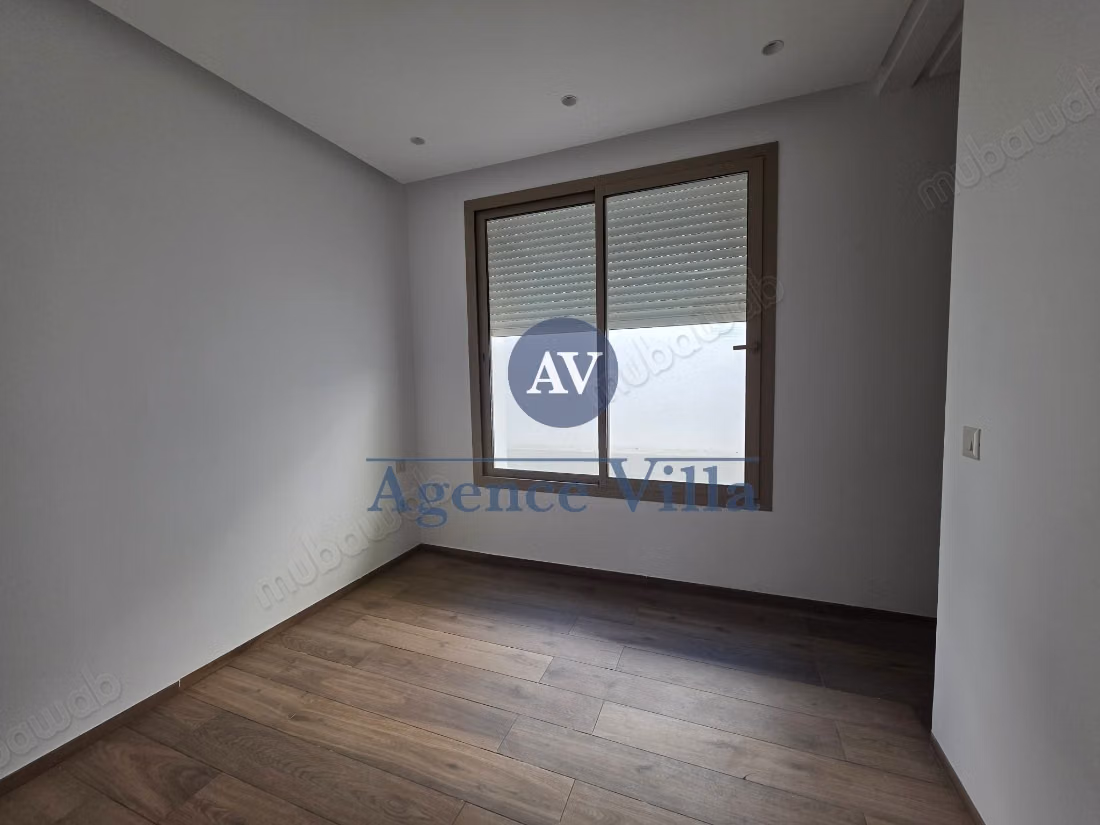 For rent new duplex S3 with pool in La Marsa
