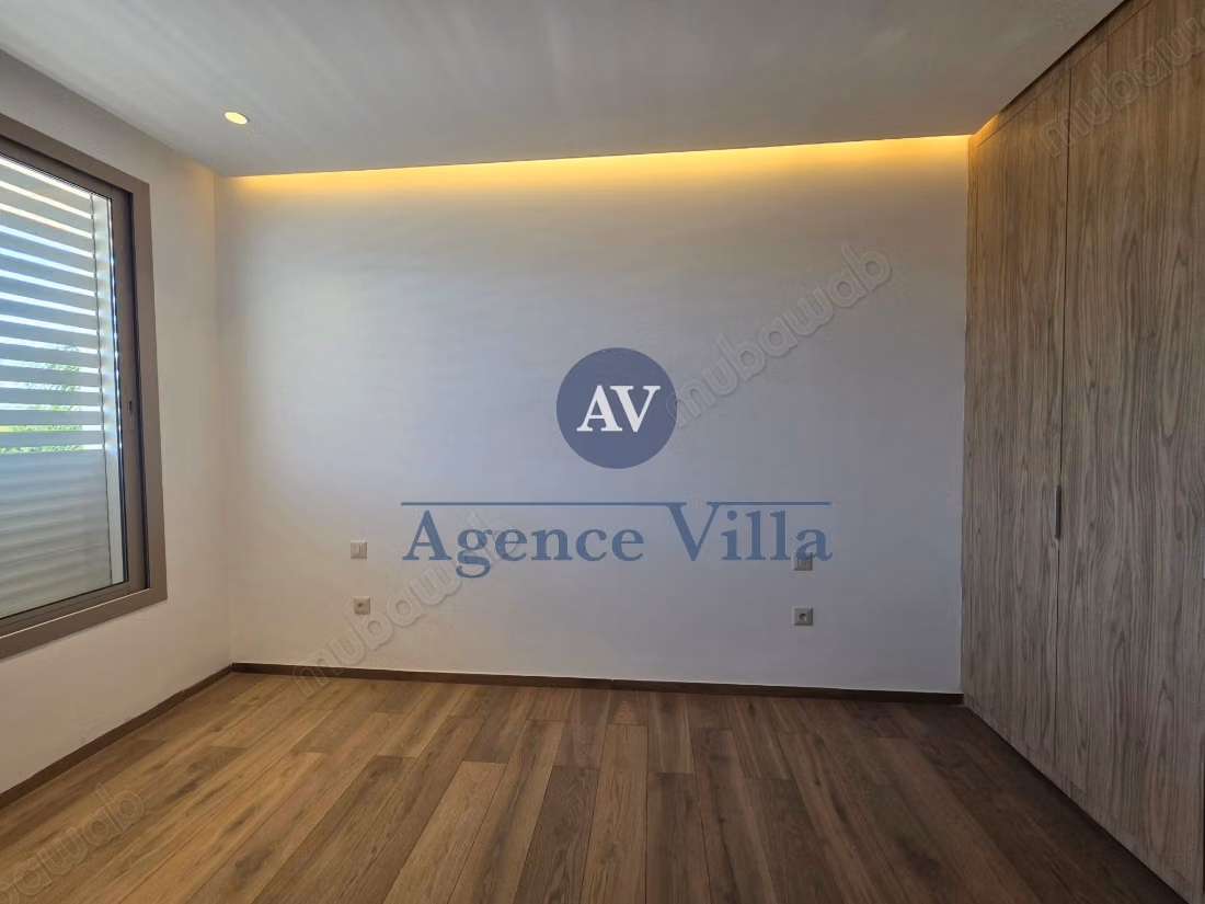 For rent new duplex S3 with pool in La Marsa