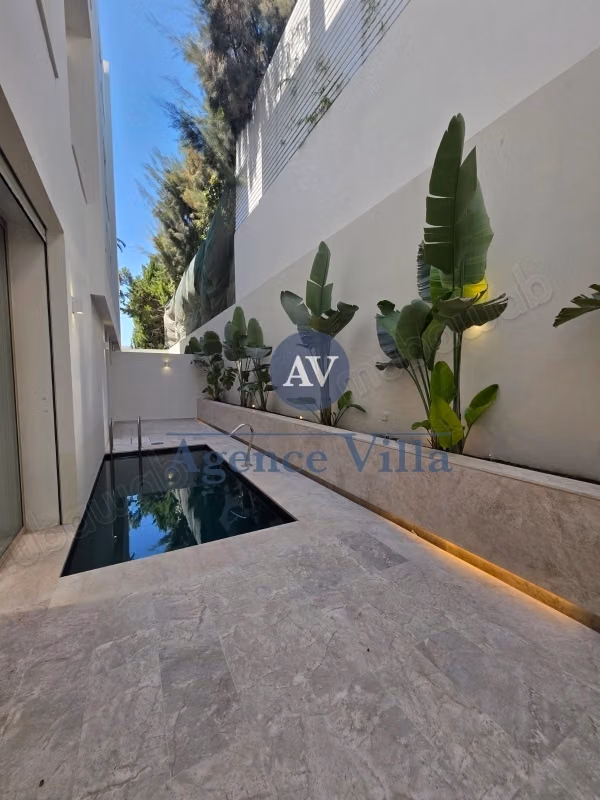 A louer duplex s3 neuf avec piscine, à la Marsa
