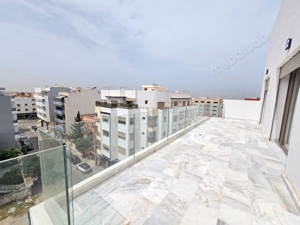 Joli appartement avec grande terrasse