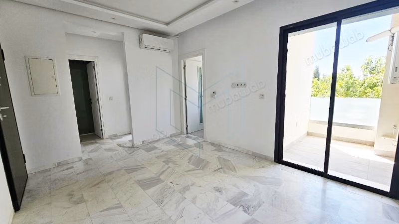 A louer un appartement S1 à la Soukra