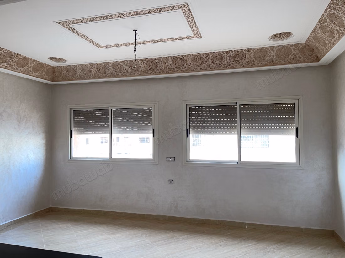 Appartement à vendre à Ain Chkaf. 3 belles chambres. Chaudière — 2