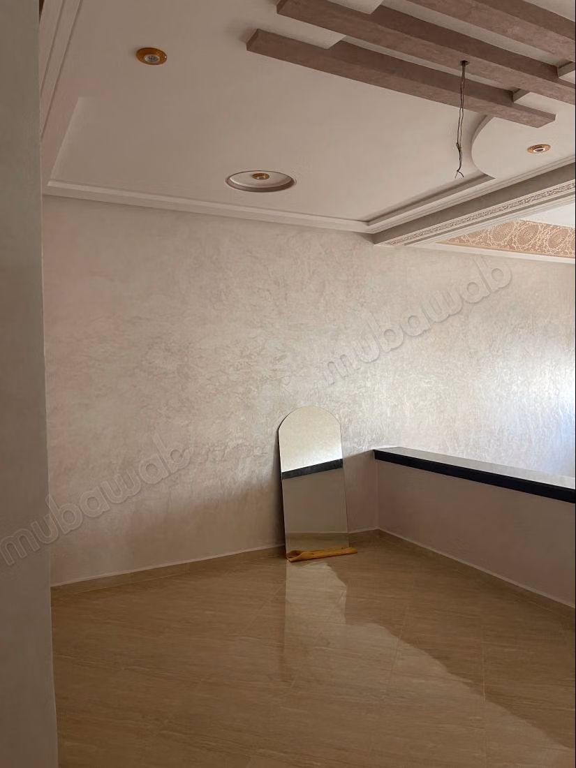 Appartement à vendre à Ain Chkaf. 3 belles chambres. Chaudière — 5