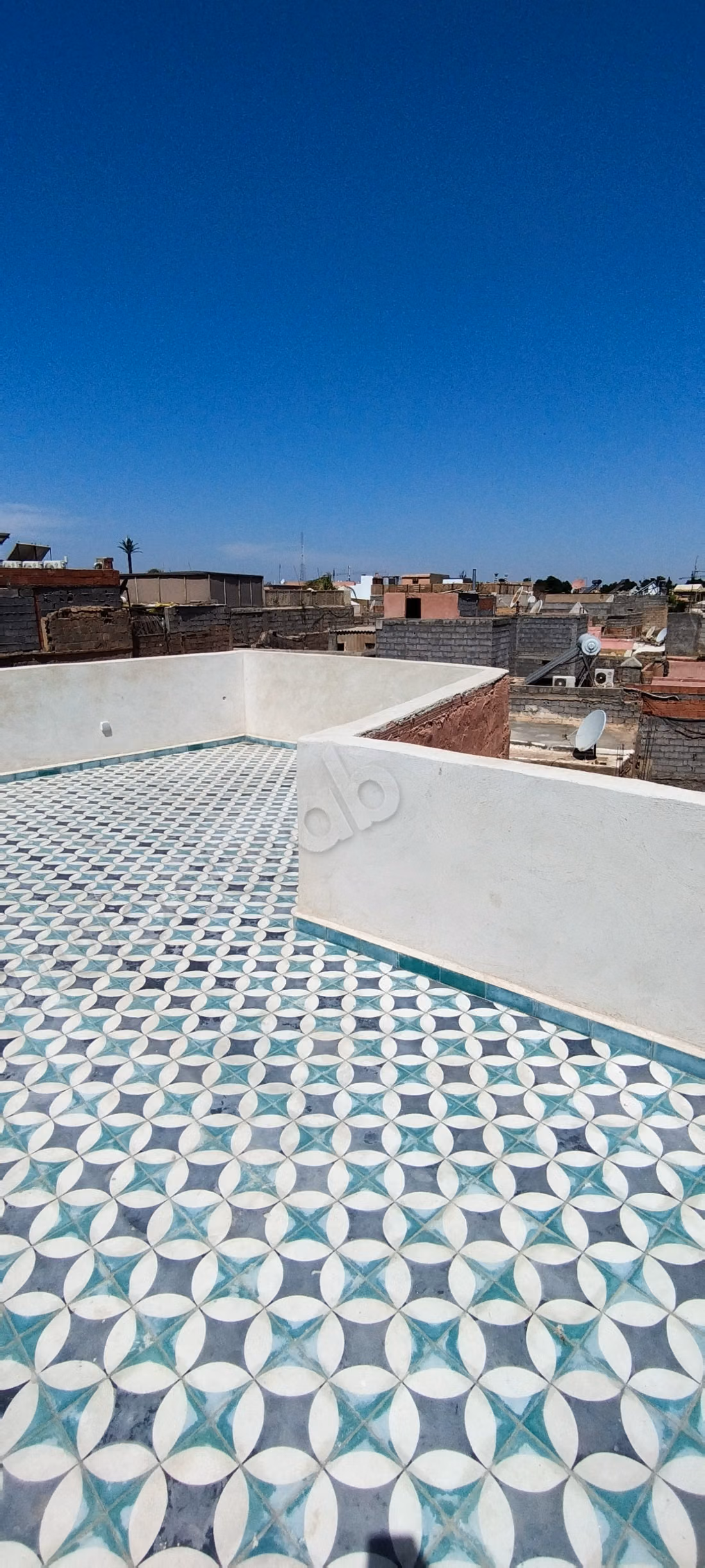 Riad titré de 3 chb et 3 sdb jaccuzi double ter