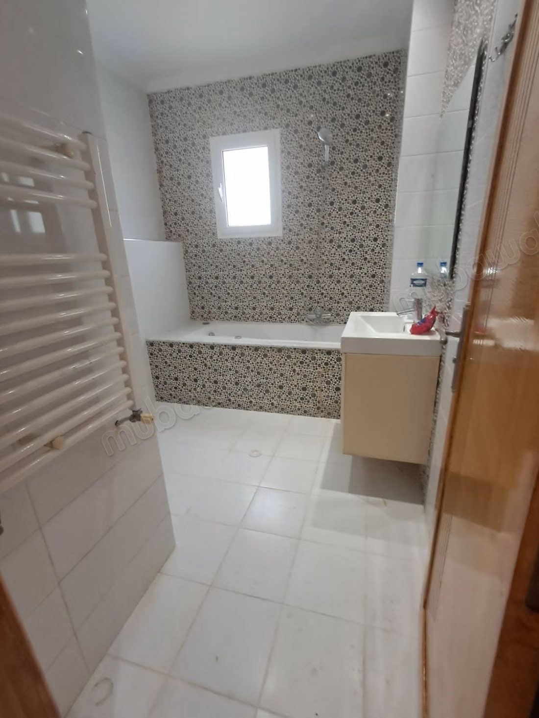 Apartment for rent in Cité Ennasr 2. Area of 160 m²