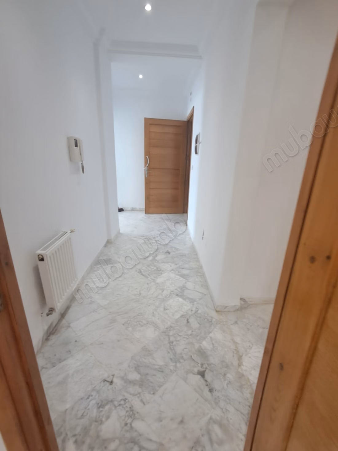 Apartment for rent in Cité Ennasr 2. Area of 160 m²