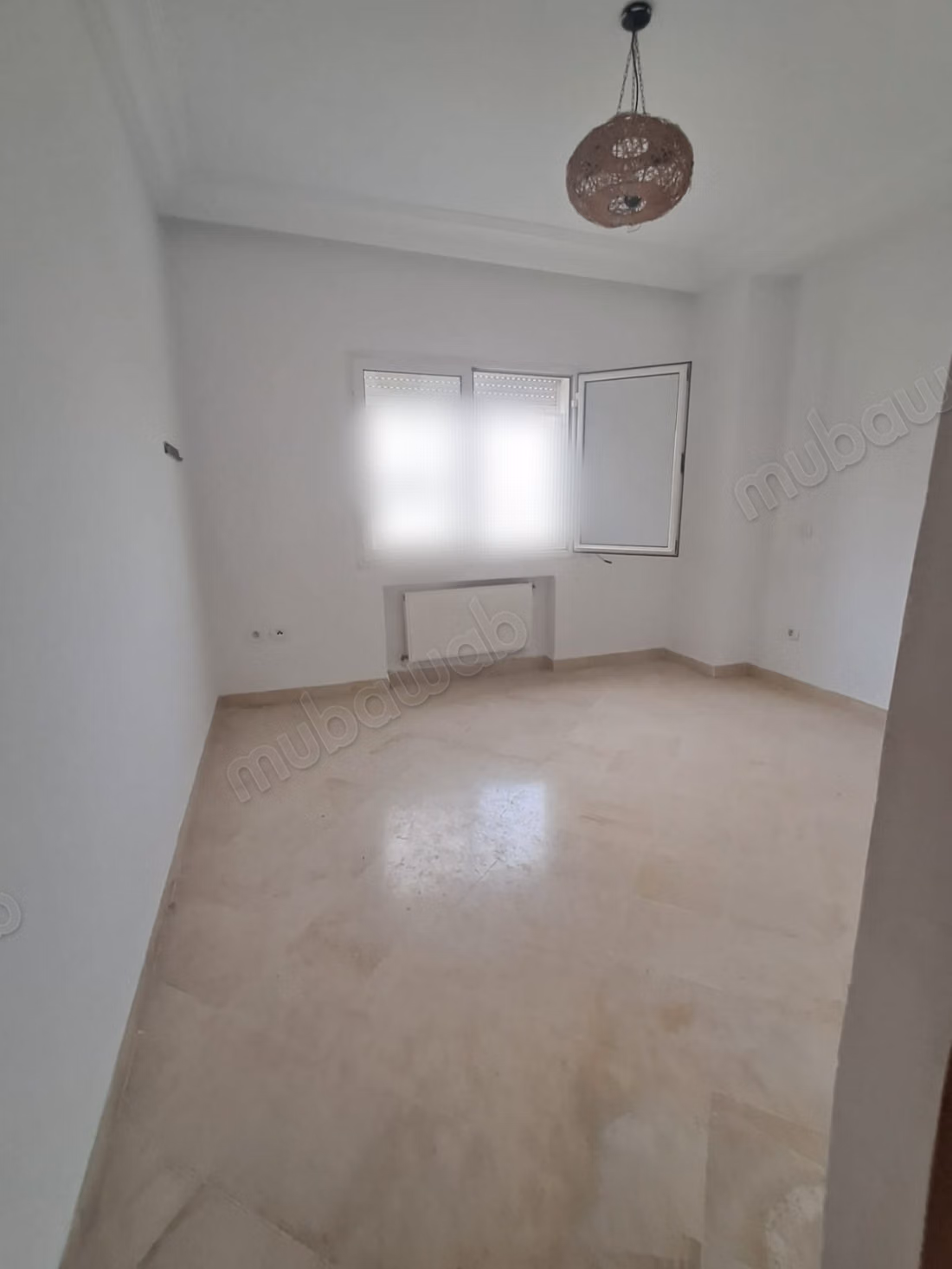 Apartment for rent in Cité Ennasr 2. Area of 160 m²