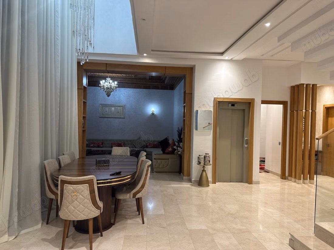Magnifica Villa in Affitto Vuota o Arredata Bouskoura