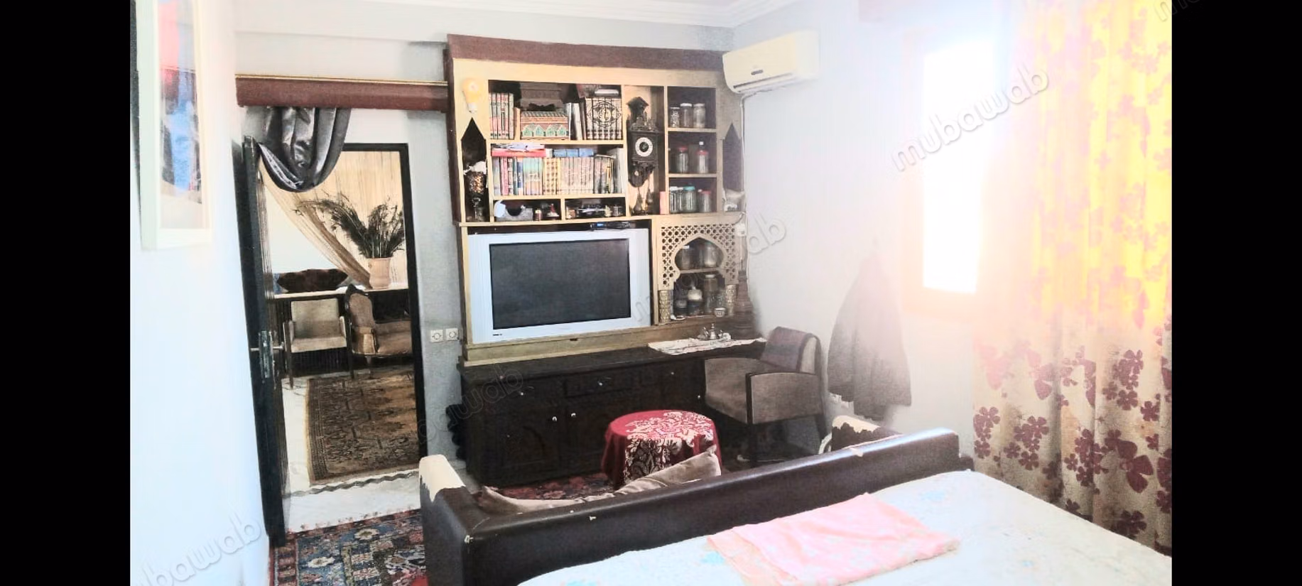 Immeuble à vendre avec des appartements et magasin