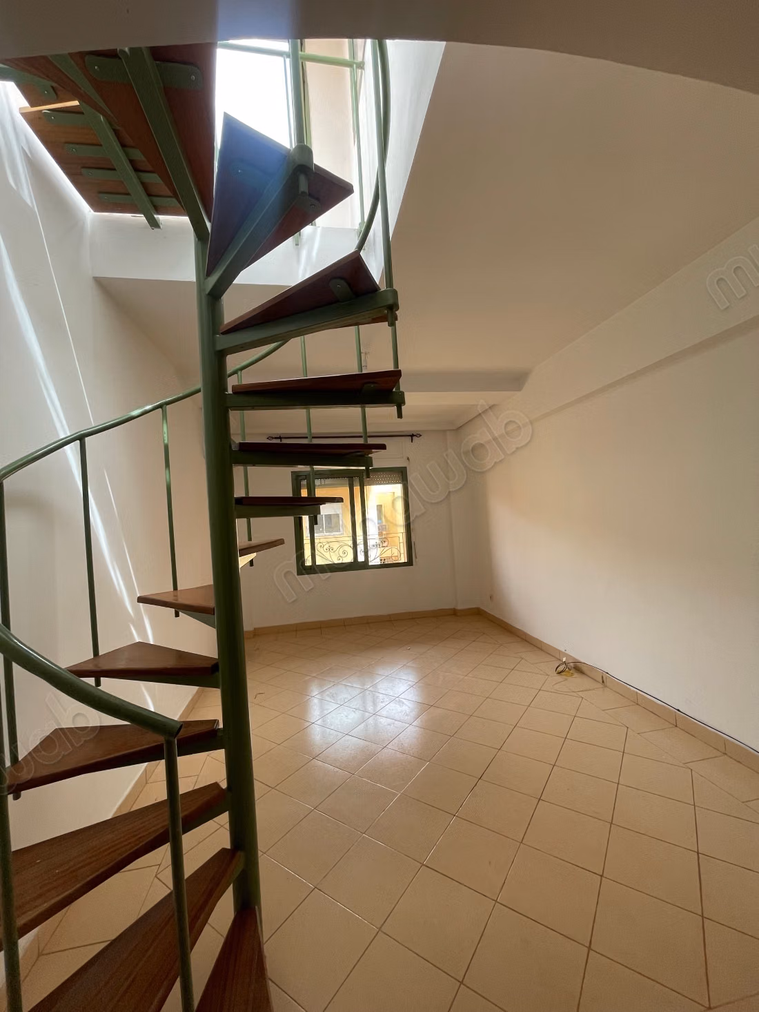 Affitta questo appartamento a Guéliz. 3 camere confortevoli. Finestre con doppio vetro e porta blindata