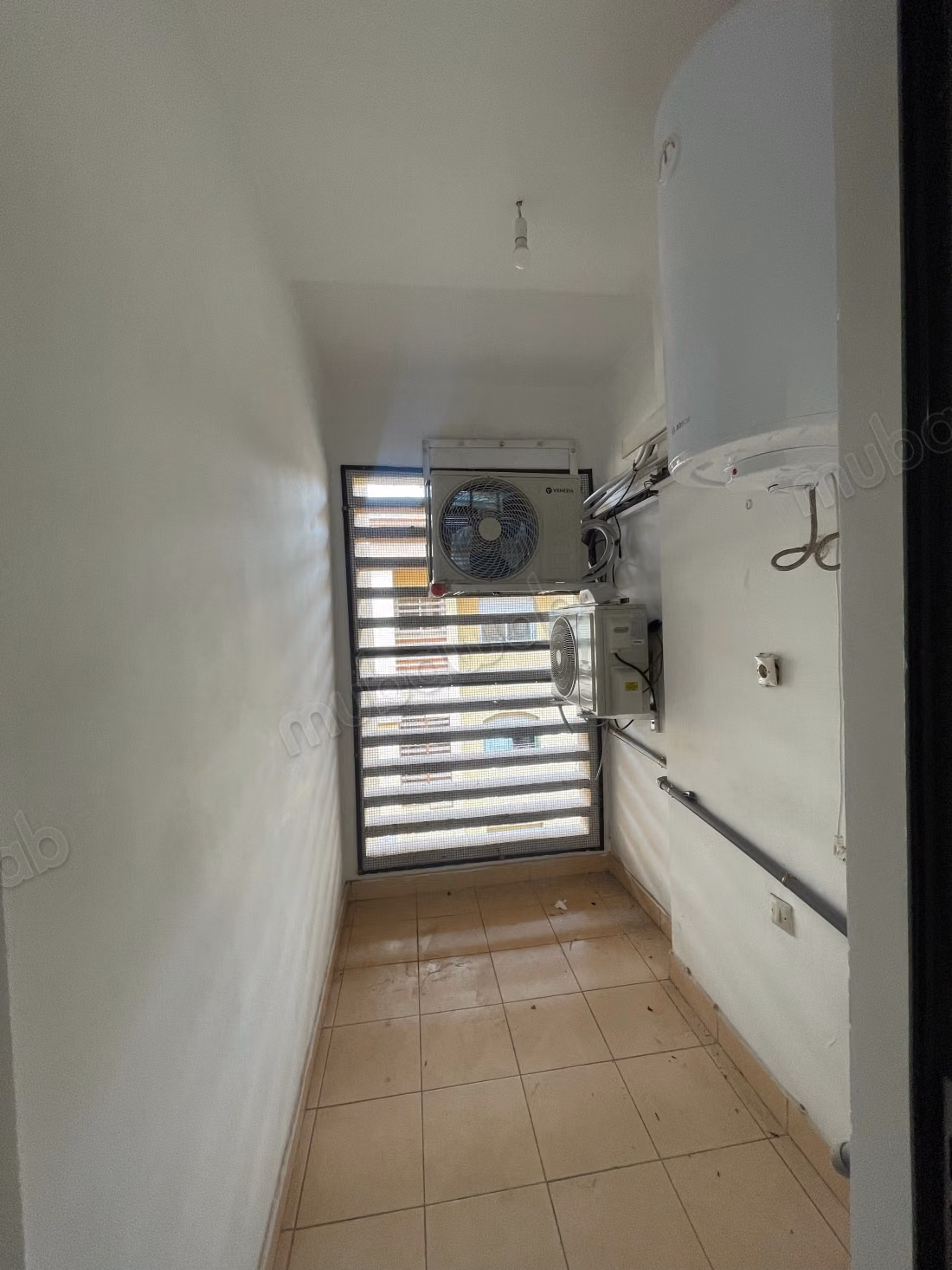Affitta questo appartamento a Guéliz. 3 camere confortevoli. Finestre con doppio vetro e porta blindata