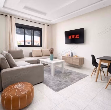 Gemeubileerd appartement tegenover sup de co