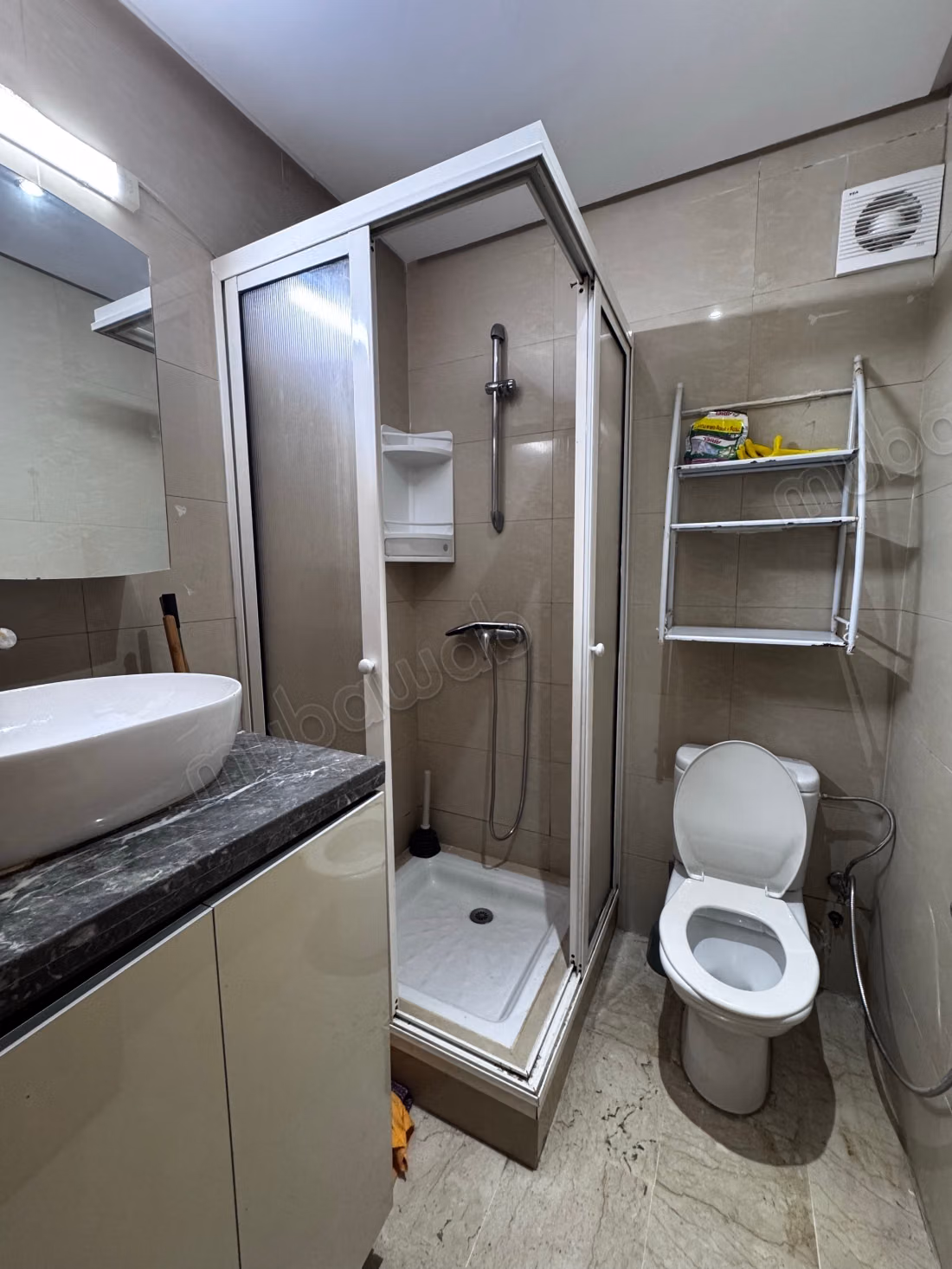 Location d'un studio meublé à Palmier 
à proximité de l’université Mundiapolis