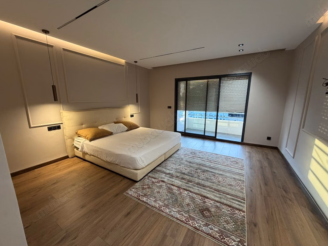 Superbe appartement à louer à Palmier. 3 chambres agréables. Ameublement neuf