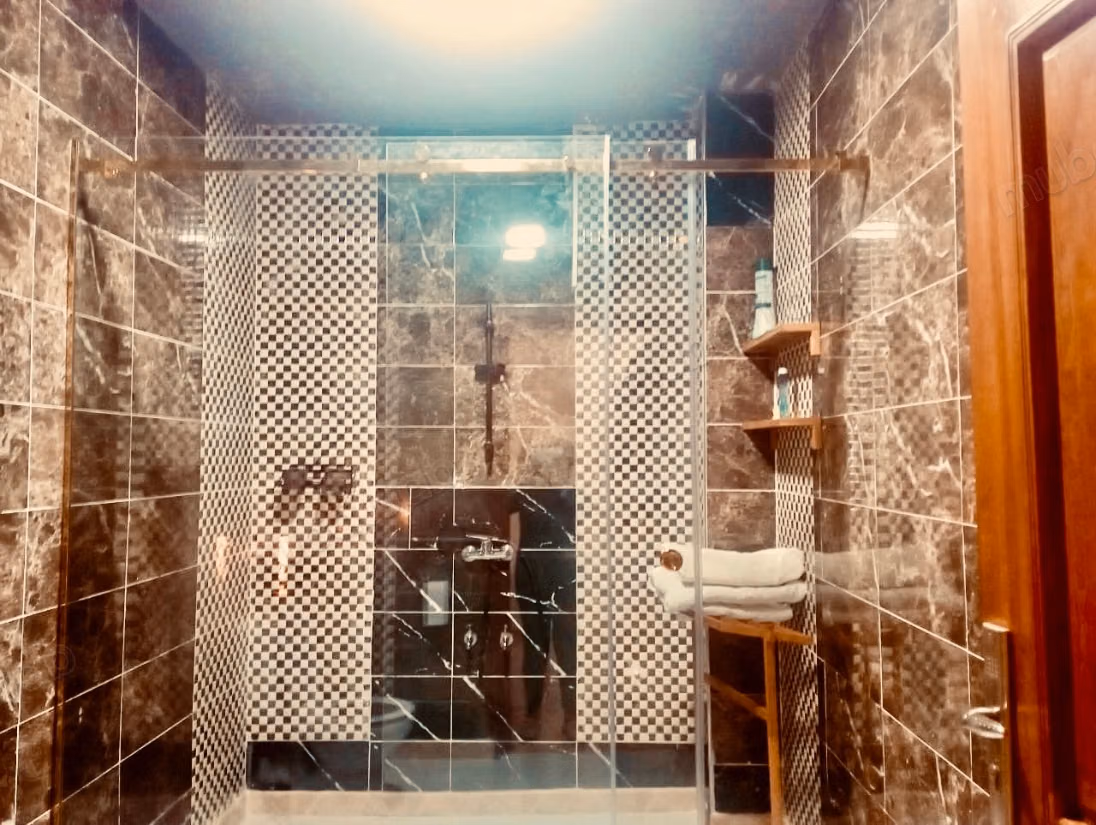 Magnifique villa à louer pour vos vacances. 5 chambres. Porte blindée, sécurité