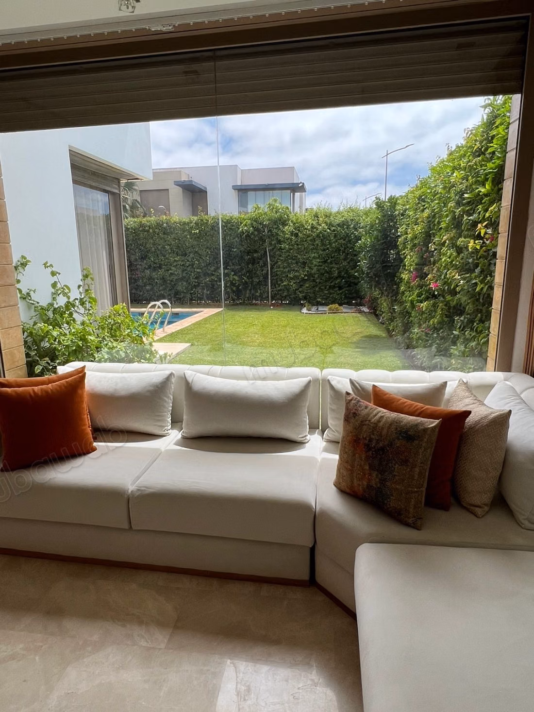 Magnífica villa en venta en Dar Bouazza. Superficie de 212 m². Bien amueblada