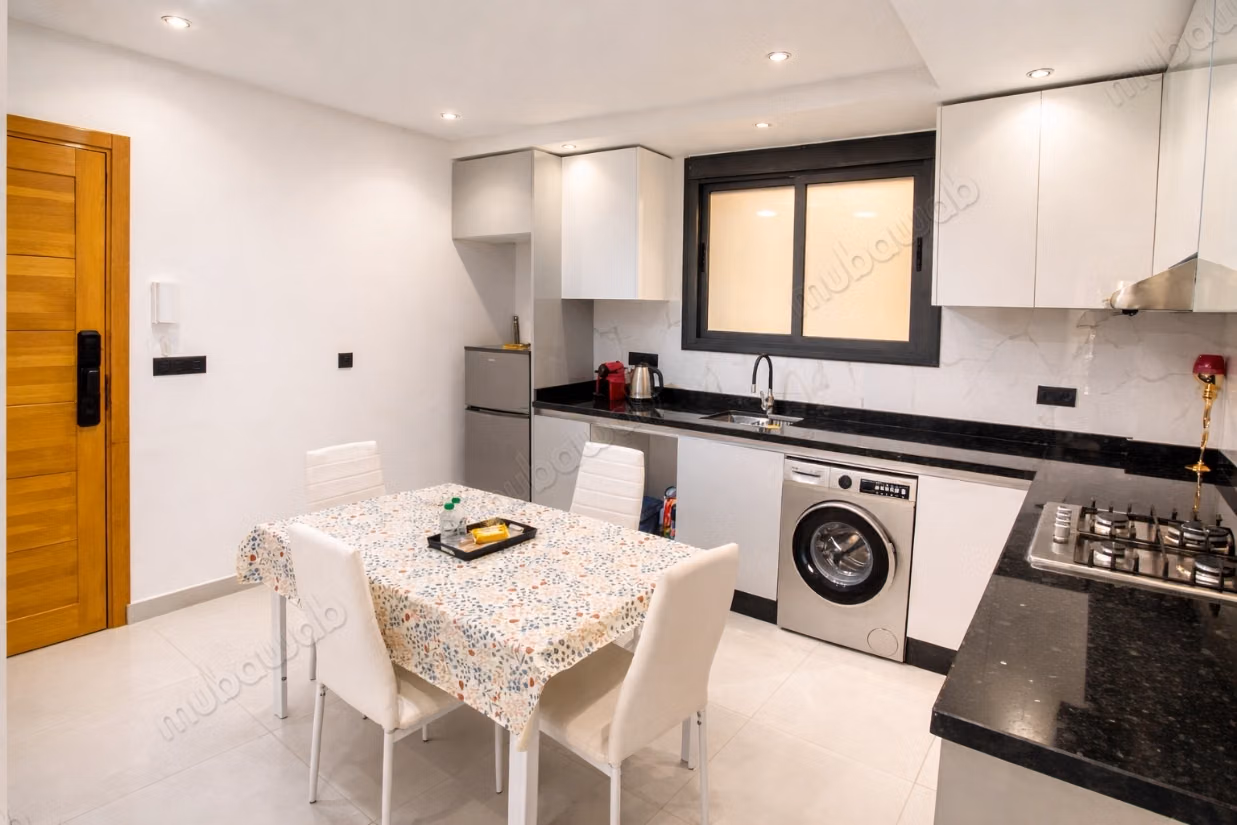 Appartement en vente à Mozart. 2 grandes pièces. Avec ascenseur