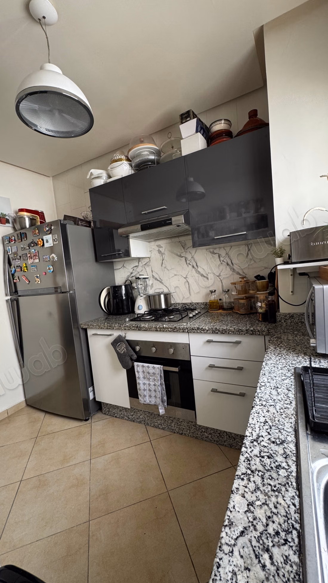 Appartement en vente à Hay Alamal. 3 pièces. Meublé