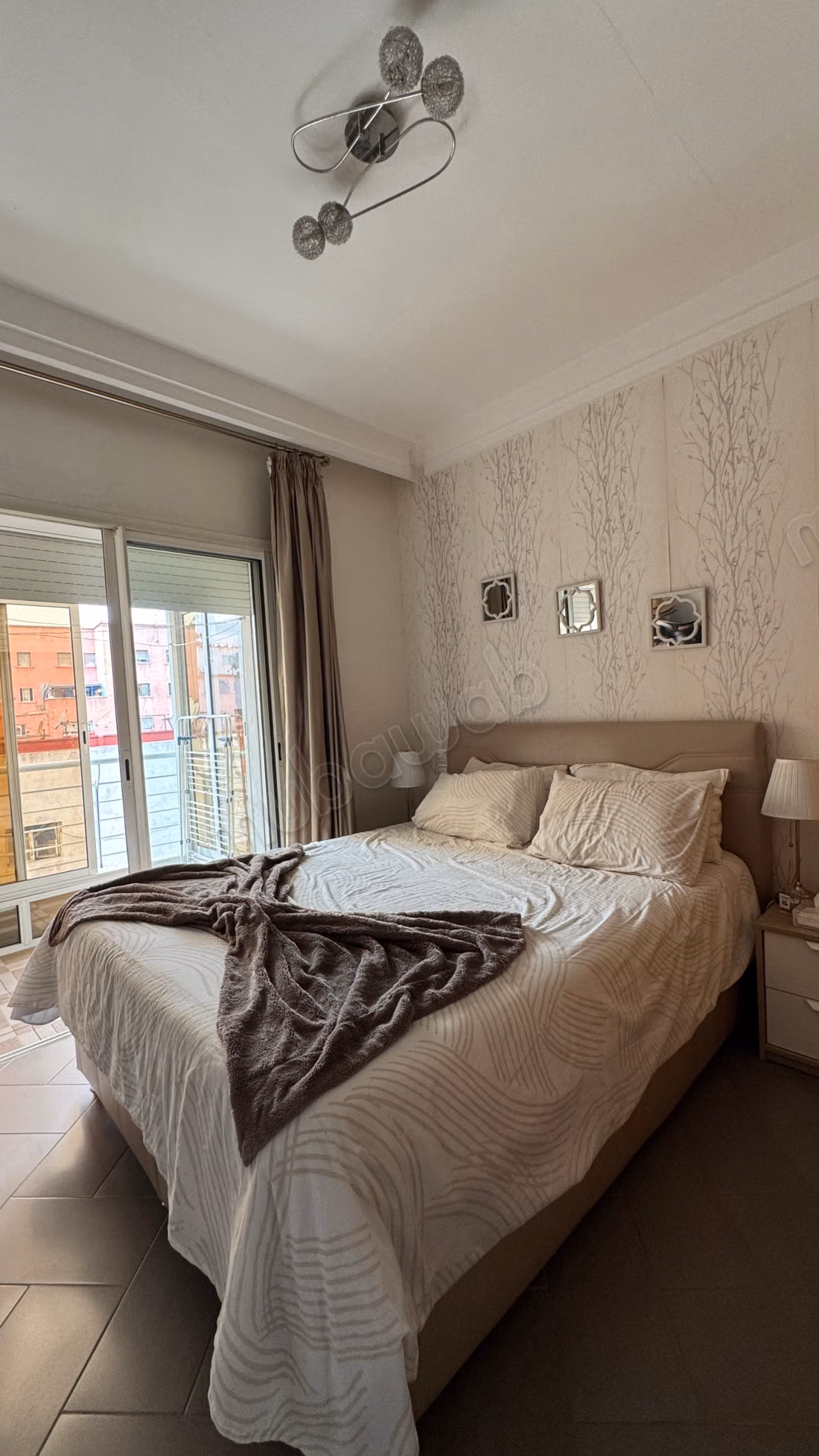 Appartement en vente à Hay Alamal. 3 pièces. Meublé — 4
